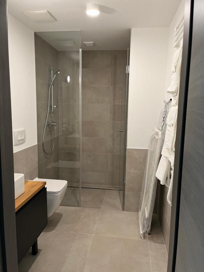 22 Dandar Park Apartment *